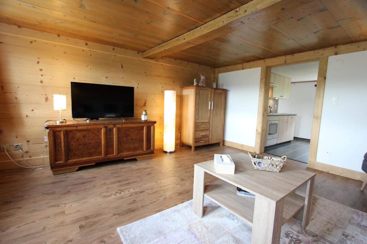 Les Mourriaux Apartment Chateau-d'Oex Luaran gambar